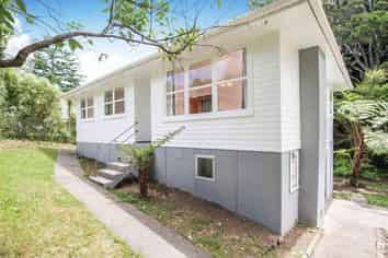 15 Daffodil Street, Titirangi