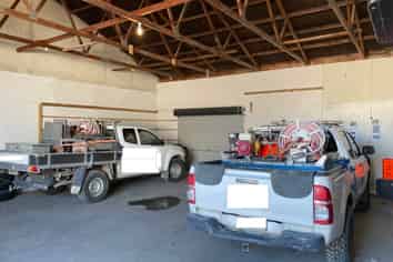 INDUSTRIAL OFFICES & WORKSHOP