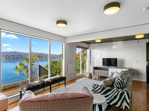 9 Fortification Road, Karaka Bays