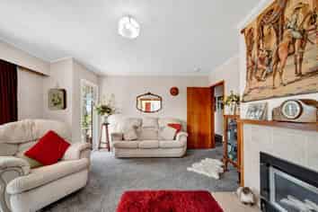 55A Broadway, Stratford