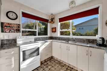 55A Broadway, Stratford