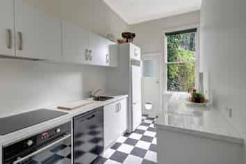 62 Glen Road, The Glen