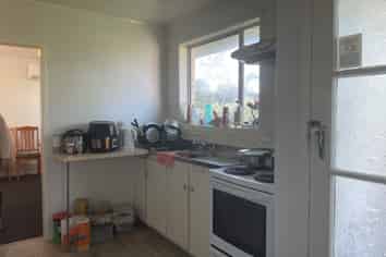 2/90 Titirangi Road, New Lynn