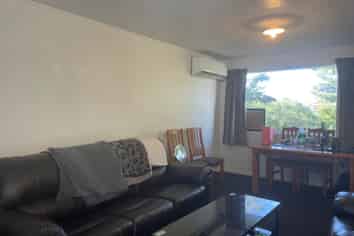 2/90 Titirangi Road, New Lynn