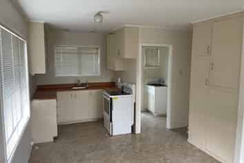 1/6 Papatahi Place, Henderson