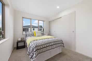 2/6 Surrey Street, Manurewa