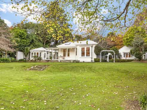 235 Main Road North, Otaihanga