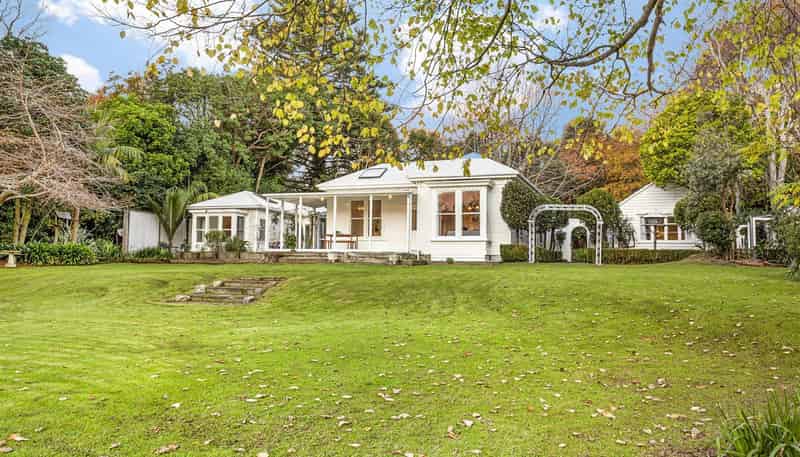 235 Main Road North, Otaihanga