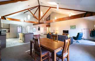 10/2 Manor Place, Dunedin Central