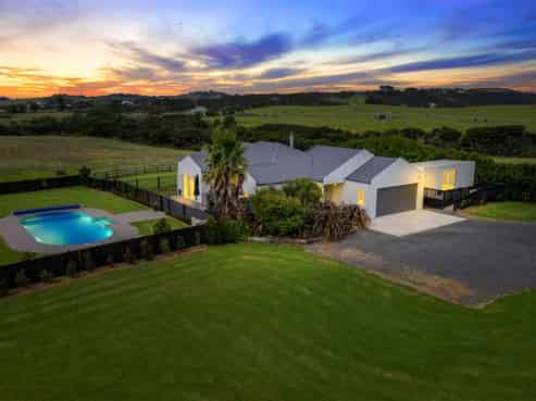 408 Oaia Road, Muriwai