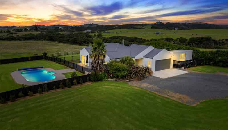 408 Oaia Road, Muriwai