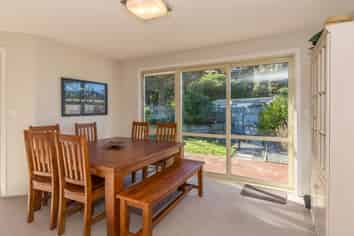 24 Sandown Avenue, Himatangi Beach