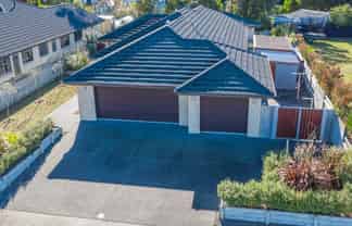 24 Sandown Avenue, Himatangi Beach