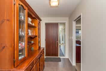 24 Sandown Avenue, Himatangi Beach