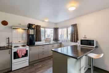 3 Clarrie Wills Way, Otara