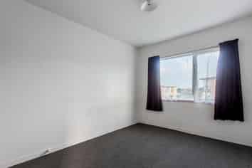 3 Clarrie Wills Way, Otara