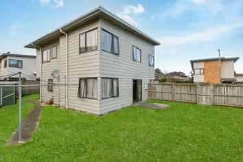 3 Clarrie Wills Way, Otara
