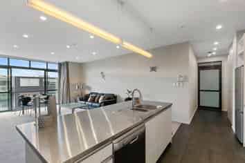 15/374 Jackson Street, Petone