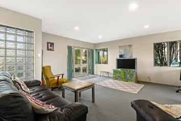 27A Barrack Road, Mount Wellington