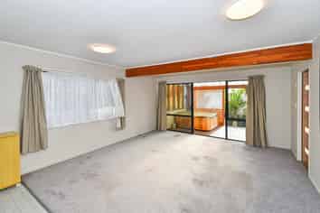 25 Greenstone Place, Clover Park