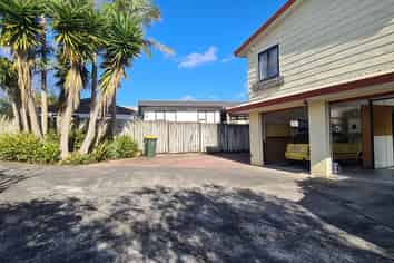 25 Greenstone Place, Clover Park