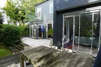 4/19 Waiatarua Road, Remuera