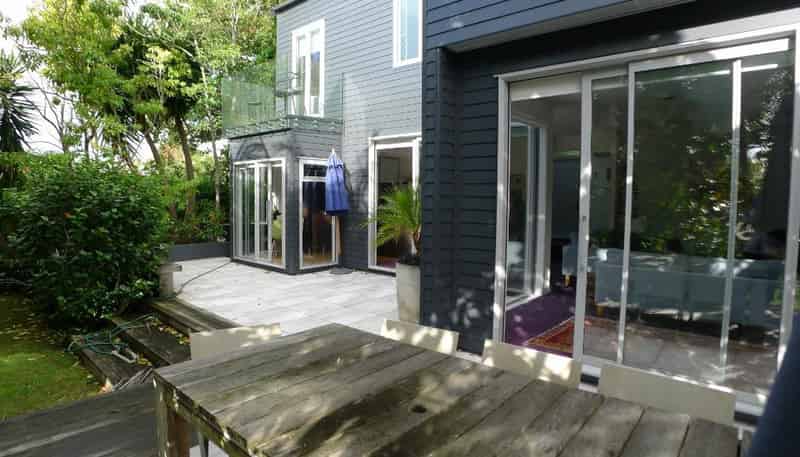 4/19 Waiatarua Road, Remuera