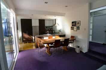 4/19 Waiatarua Road, Remuera