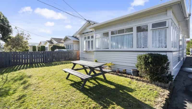 64 Kauri Street, Miramar