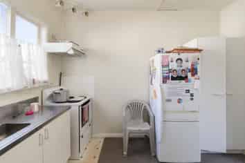 64 Kauri Street, Miramar