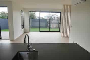 132  Warden Street, Shirley