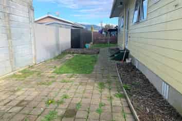 2/16 Parkers Road, Tahunanui