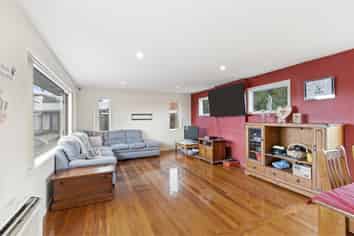 52 Gould Crescent, Woolston