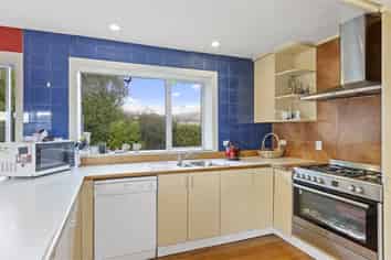 52 Gould Crescent, Woolston