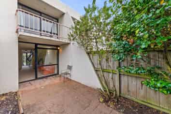 2/5 Kipling Street, Addington