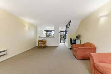 2/5 Kipling Street, Addington