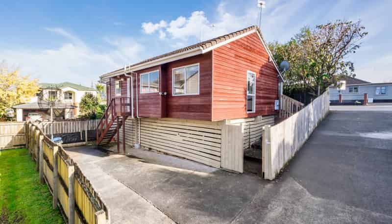 2/1238 New North Road, Avondale