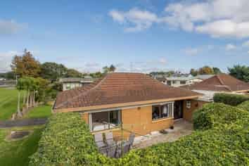 1/553 Weymouth Road, Weymouth