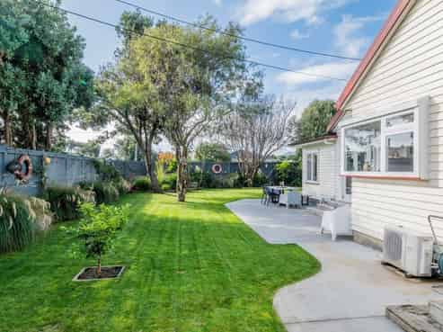 14 Rauparaha Street, Waikanae Beach