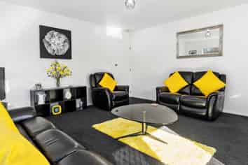 32 Cambridge Road, Judea