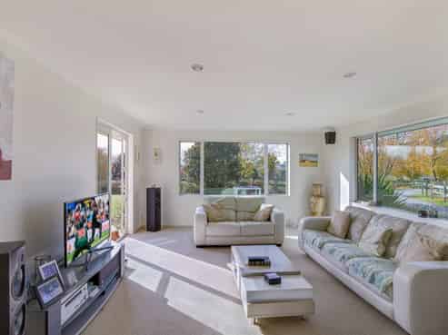 233 Westdale Road, Redwood Valley