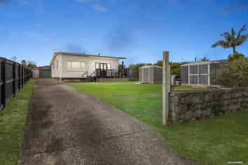 14 Airdrie Road, Ranui
