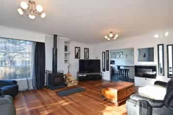 111 Venus Street, Strathern