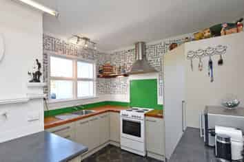 111 Venus Street, Strathern