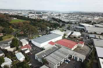 691sqm industrial premises - Mt Wellington