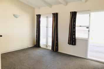 2/12 Jane Cowie Avenue, Otahuhu