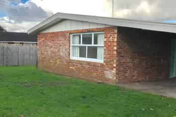 2/12 Jane Cowie Avenue, Otahuhu