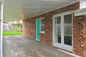 2/12 Jane Cowie Avenue, Otahuhu