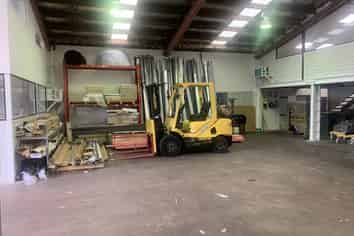 Immaculate industrial premises - 362sqm