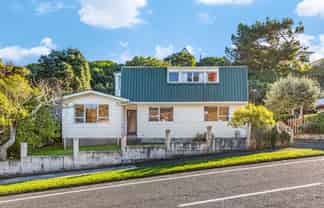 57 Gloaming Hill, Titahi Bay